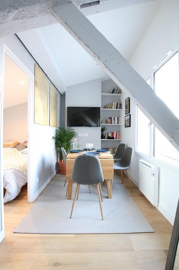 Guestready - Sunny Attic Near Grand Theatre Bordeaux